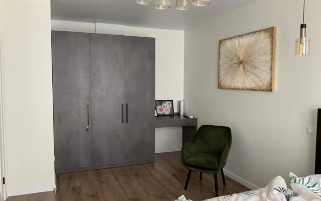 Дизайнерський ремонт&центр& VIP