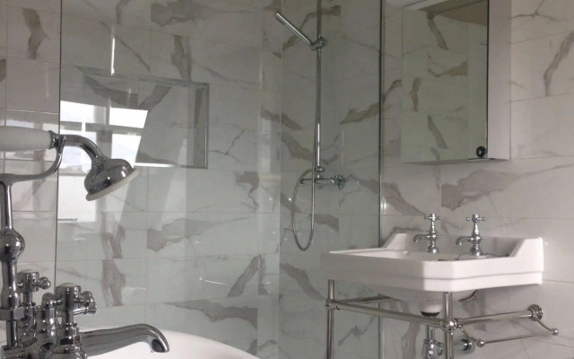 The Inverleith Hotel