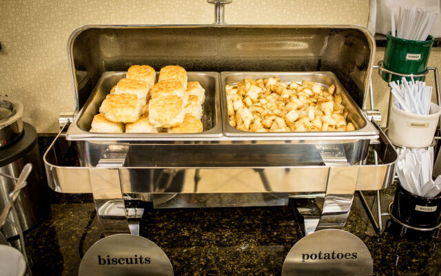 Best Western Plus Eastgate Inn & Suites