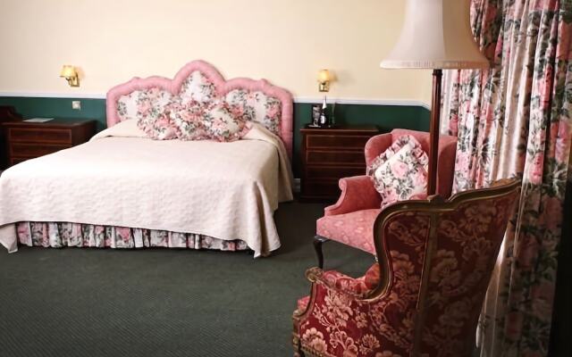 Reddans of Bettystown Luxury Bed & Breakfast, Restaurant and Bar