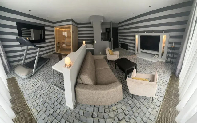 SL´otel im Parforcehaus