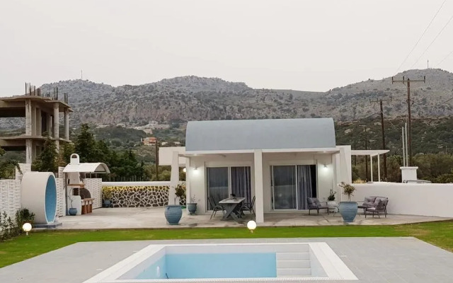 Evergreen Seaside Villa