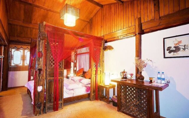 Lijiang Caicaijia Inn