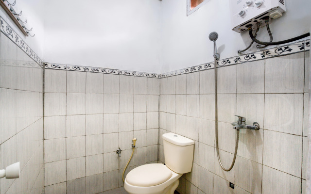 Super OYO 2961 Artana Bed & Breakfast