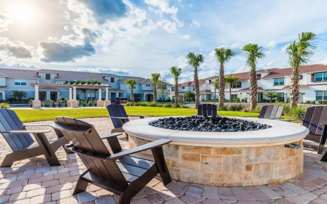 Storey Lake Lakeview Villa 2967