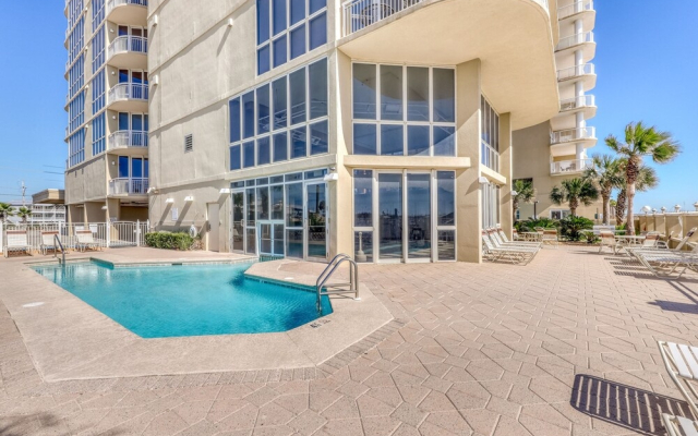 LUXURY Penthouse Style Condo 2