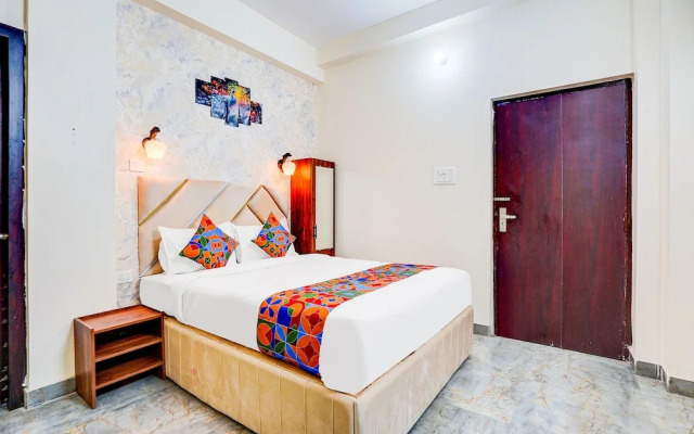 Fabhotel Dream Palace I