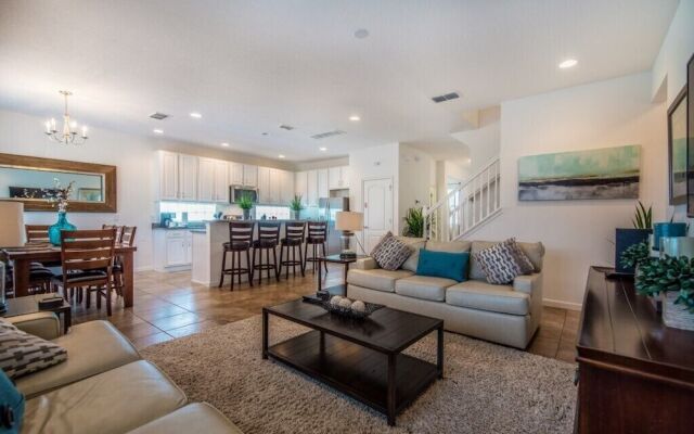 6 Bed 5 Ba Villa with Games & Pool