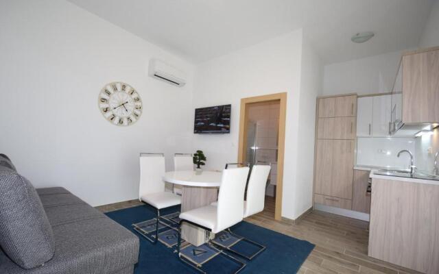 Apartment Anića Kuk