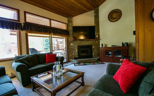 Woodlands #33 3 Bedroom Condo by RedAwning