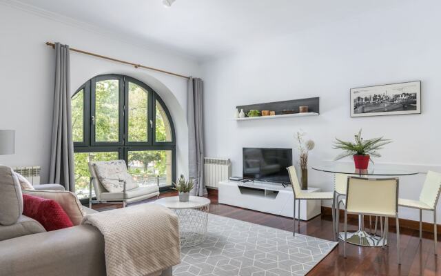 Boulevard Apartment by Sanserent
