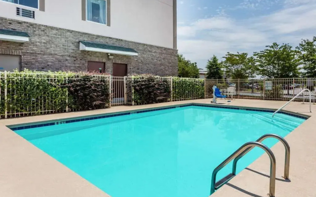 La Quinta Inn & Suites By Wyndham Augusta/Fort Eisenhower