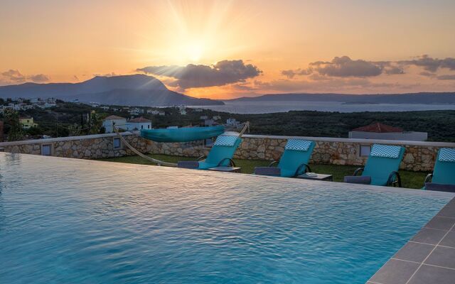 Titans Villas Chania