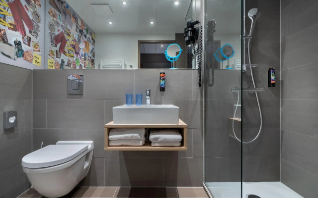 Отель Holiday Inn - the niu, Timber Esslingen, an IHG Hotel