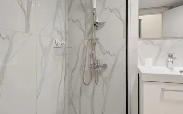 Trentatre, Nilie Hospitality MGMT