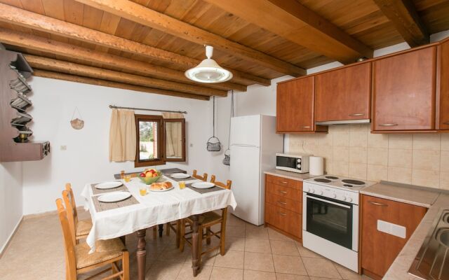 Pool Villa Afroditi for 10 Persons in Margarites