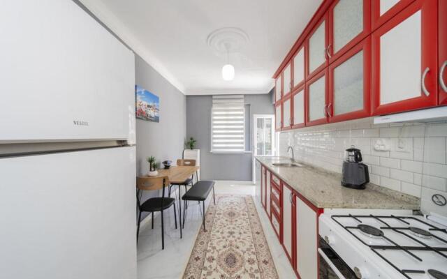 Central Flat Close to the Beach in Muratpasa