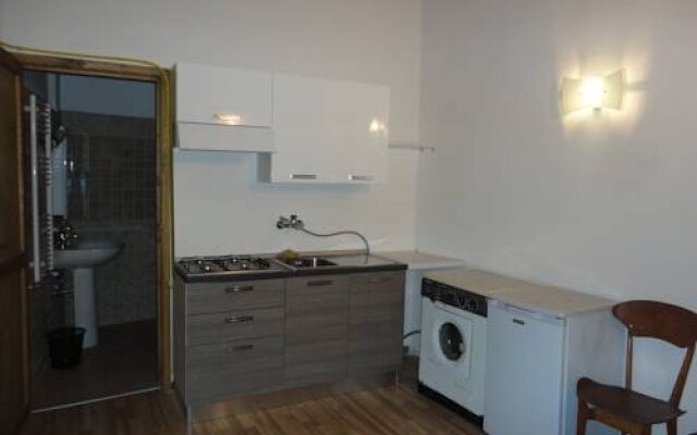 Apulia Hotels Castel del Monte