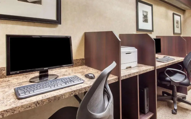 Ramada Camrose