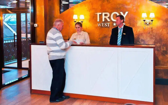 Hotel Troya West