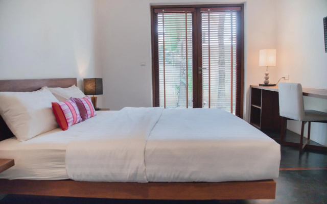 Modern 5 bedroom central pool villa - Rose Apple Residences