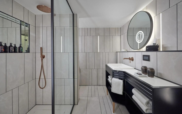 Cardo Brussels, Autograph Collection
