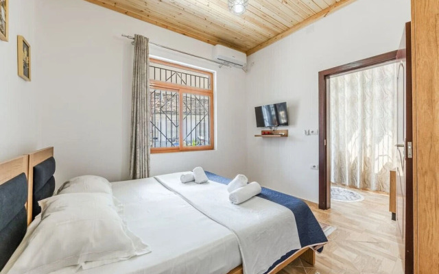 Saraci Rooms 1 in Gjirokast r
