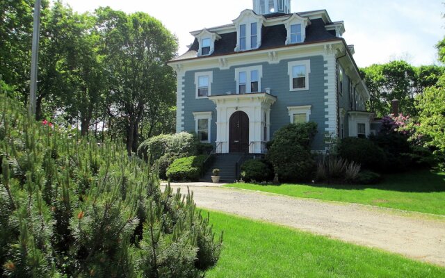 The Hotel Marblehead