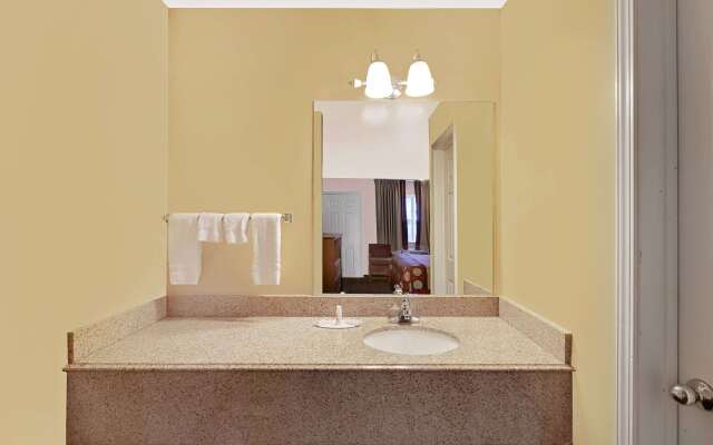 Super 8 by Wyndham Siloam Springs