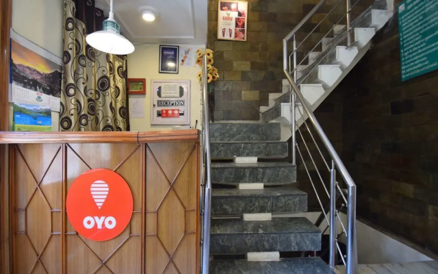 OYO 10229 Hotel Crystal