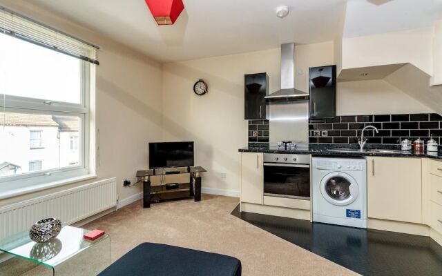 Spacious 2-Floor Apartment - Gardiner Street