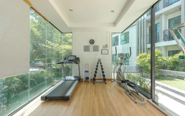 1BR Condo Pool Gym Near Beach C237