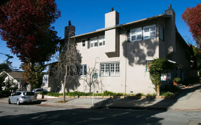 Carmel Wayfarer Inn