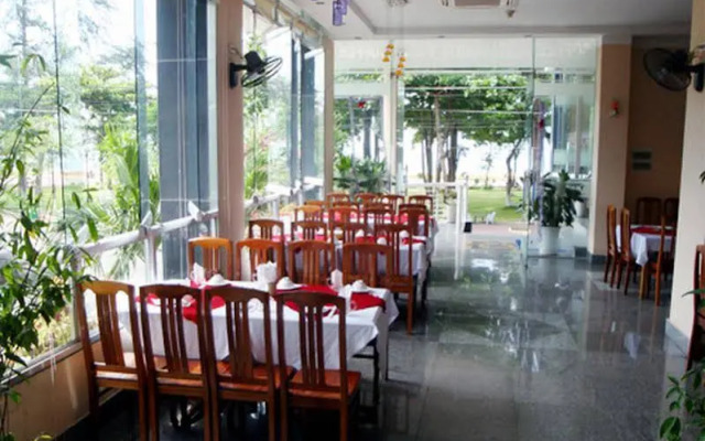 Y Linh Hotel