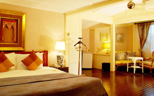 Zantiis Ndol Villas