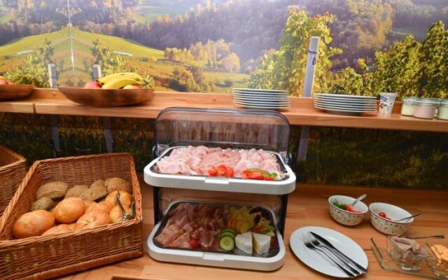 Zirngast Weingut-Buschenschank-Gästezimmer
