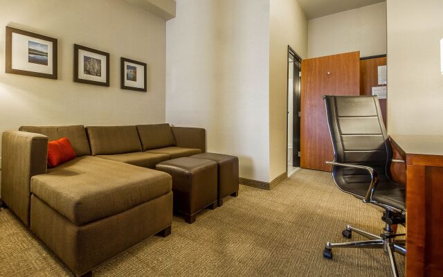 Comfort Suites Redding - Shasta Lake