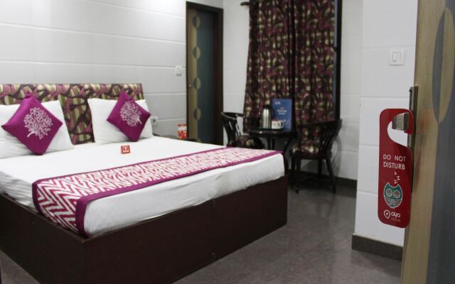 OYO 2705 Hotel Preet Palace