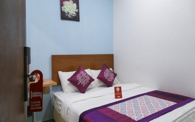 Colour Hotel by OYO Rooms
