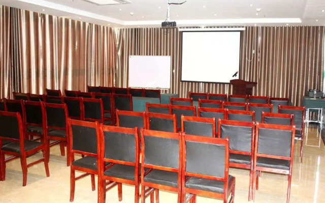 GreenTree Inn Liaocheng Chiping East Huixin Road Business Hotel