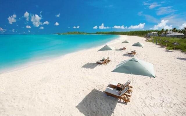 Sandals Emerald Bay