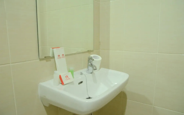 Strategic Studio Apartment The Oasis near Bekasi