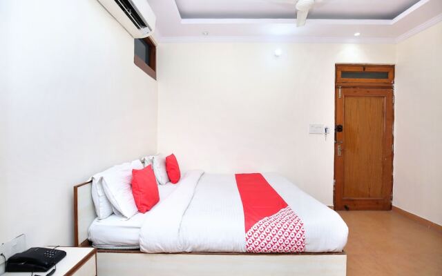 OYO 22534 Hotel Diamond
