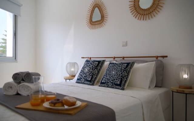 Phaedrus Living: Seaside Luxury Flat Lighthouse 68