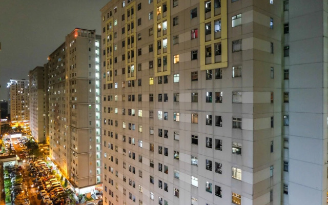 Homey 2Br Apartment At Kalibata City Residence