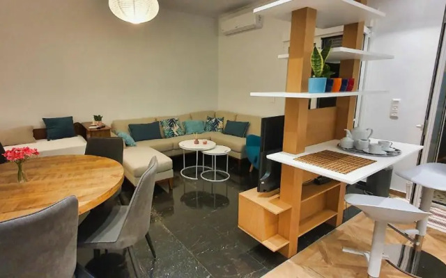 The Six Museums central Athens Stadium 4pers apart