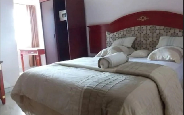 Gade Place Hotel