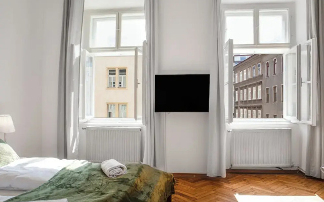 Spacious 2BR Apartment Long Stay Rennweg