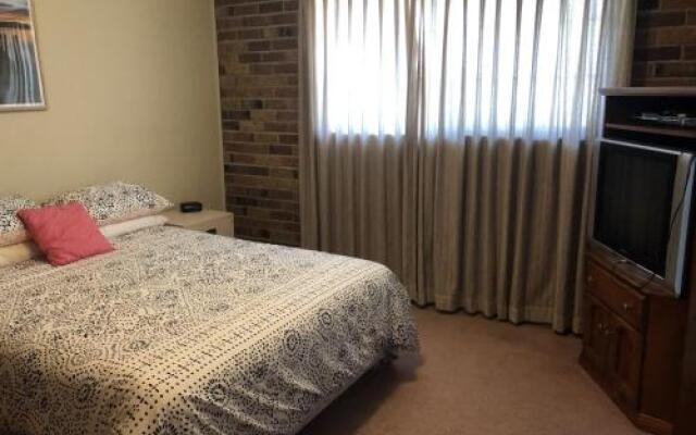 Bronte Court No 3 at South West Rocks