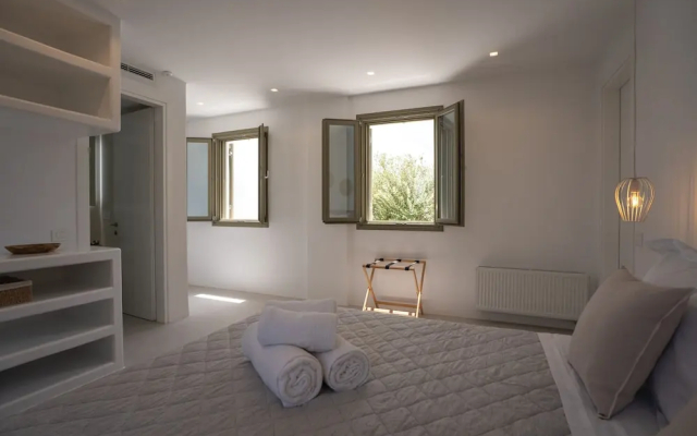 Ultimate Luxury Paradise Villa In Paros